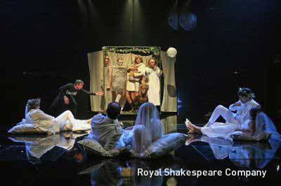 Thisbe! Ganz klein und ganz links Thisbe! Ganz klein und ganz links
